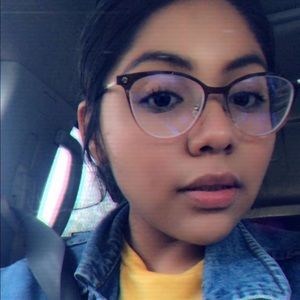 Meet your Posher, Yaritza